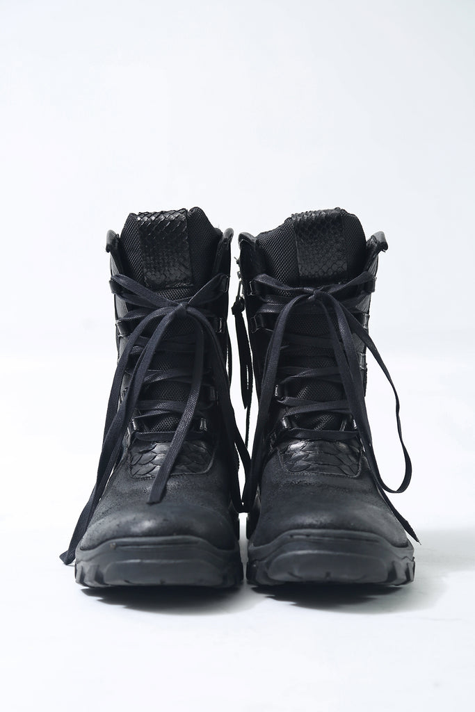 1801-BO08 Black Metal Sneaker 03