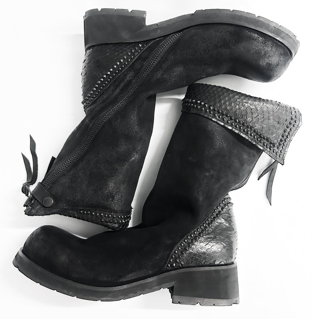 2501-BO03  Crush Suede Boots