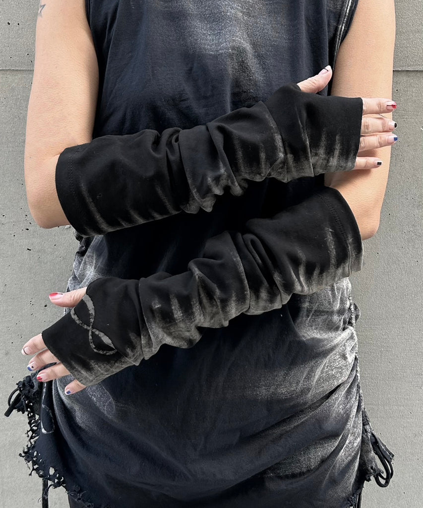 1229-ARM01 HSSii ∞ KMRii Collaboration Arm Sleeve