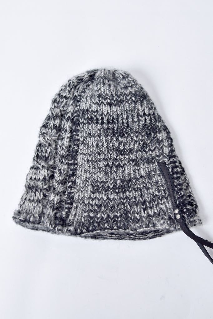 2002-KT04 Cable Mohair Beanie 01 Misty