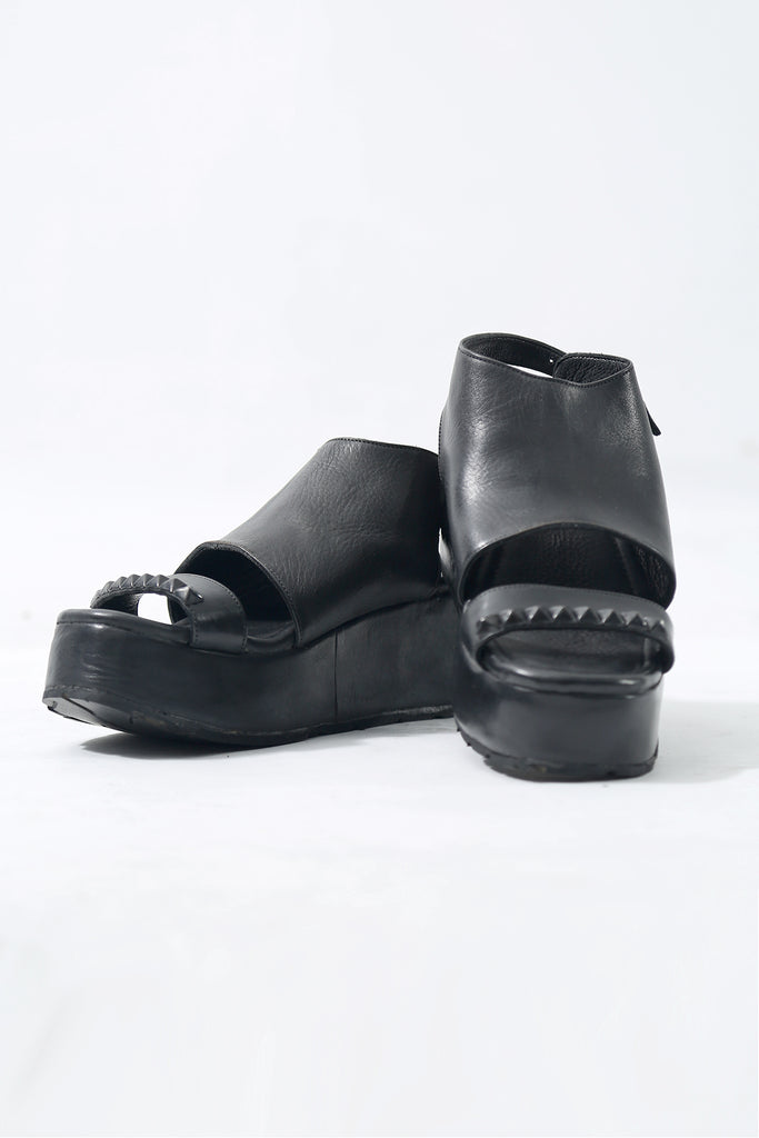 1801-BO04 Black Metal Sandal PMD